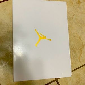 Women’s Jordan 11 Retro Midnight Navy